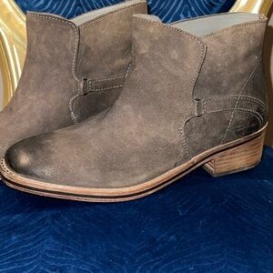 Diba True boots size 8 never worn
